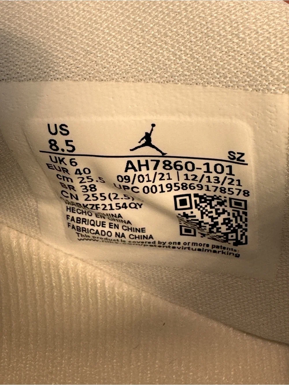 Nike Air Jordan 11 Low 